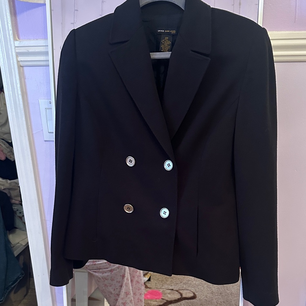 Chic Black Double-Breasted Women's Blazer